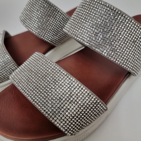 MIA White Bling Slip-on sandals - Picture 6 of 6